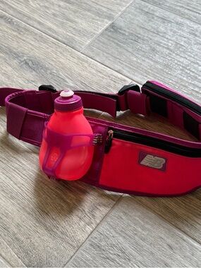 New Balance Fuel Run Belt Helium
H30 Hydration Belt Pack Pink
Running Hiking